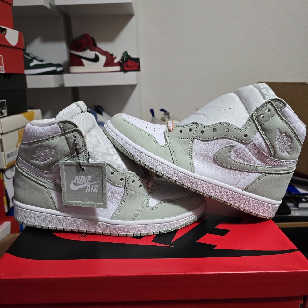 Jordan 1 High OG Seafoam Size 9 mens Brand New